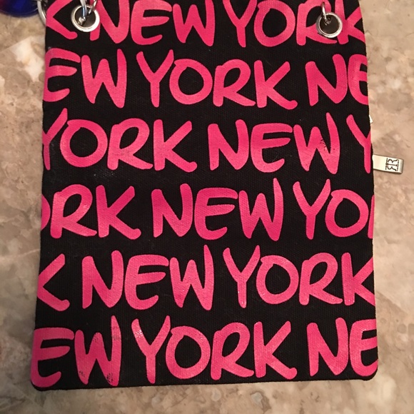 Robin Ruth Cross Body Bag - Picture 2 of 4